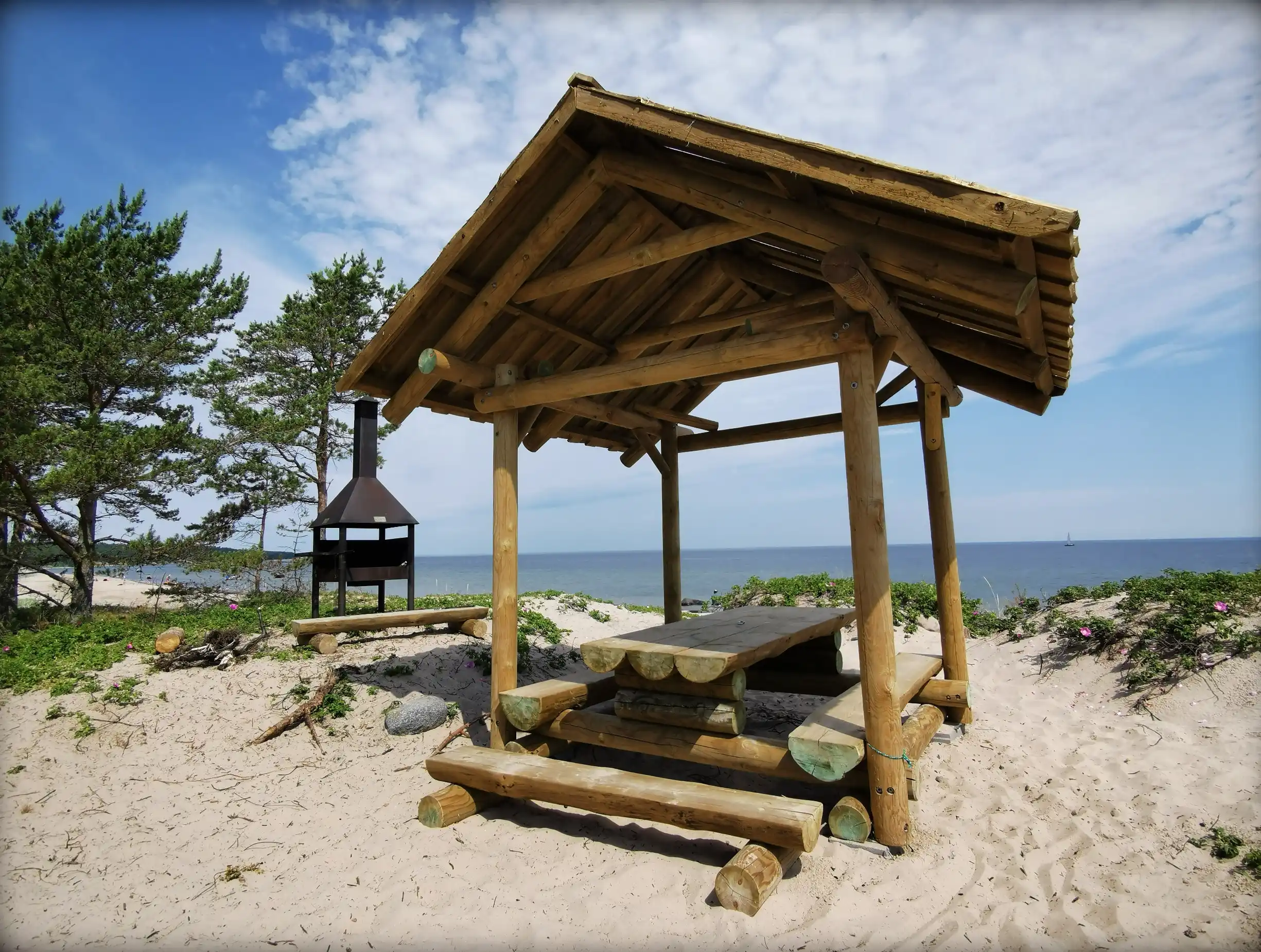 Üks Naissaare kauneimaid randasid.